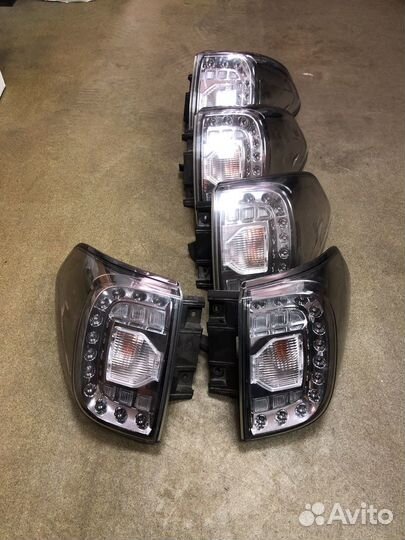 Фонарь в крыло задний правый Nissan Patrol Y62