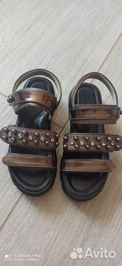 Босоножки для девочки