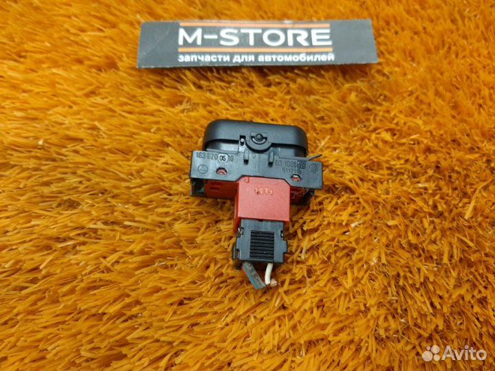 Кнопка складывания зеркал Mercedes-Benz M-Class