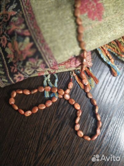 Бусы, браслеты, украшения