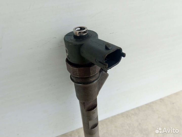 Форсунка Chrysler Grand Voyager 3 0445110059