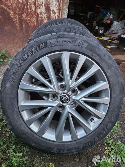 R17 Michelin Pilot Sport 4 215/55, PCD 5x114.3 DIA 60.1
