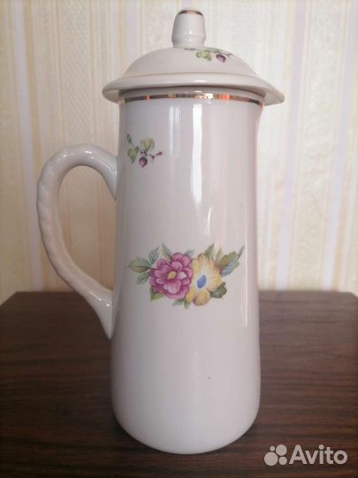Кувшин фарфоровый Дулево