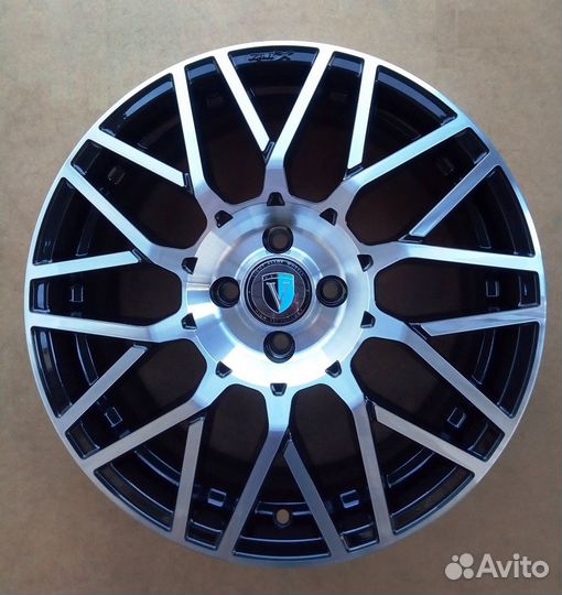 Диски литые R17 X-131 BD сверловка 4*114.3 новые