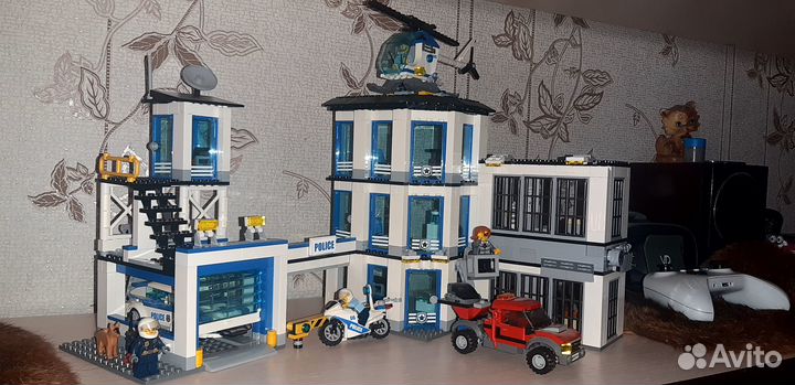 Lego City полицейский участок 601141