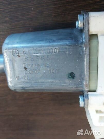 Стеклоподъемник задний левый Mercedes Gl 500