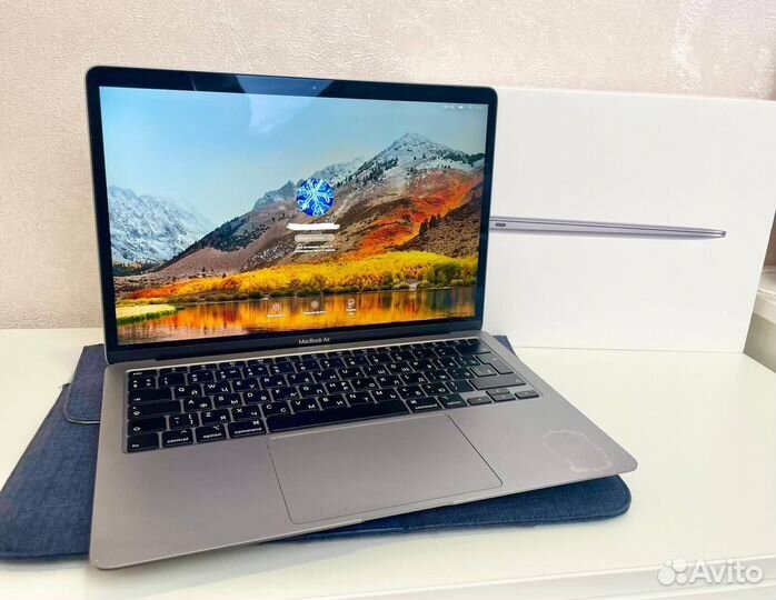 Apple MacBook air 13 2020 i3 256гб