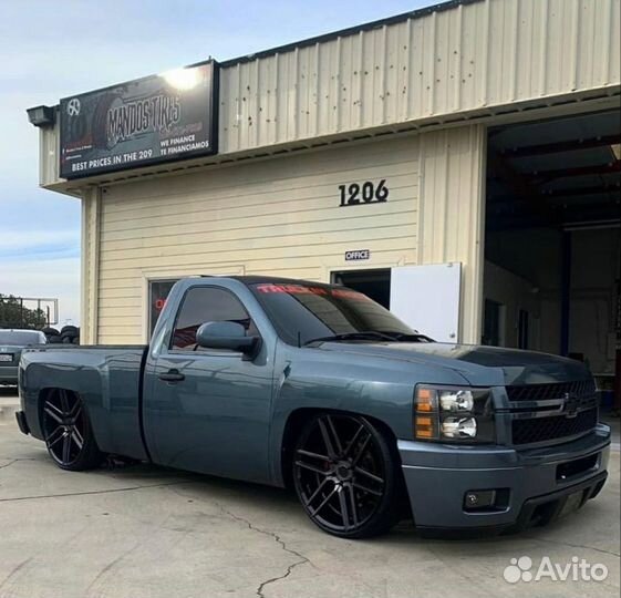 Диски Status Titan R24 6x139.7 Cadillac Escalade