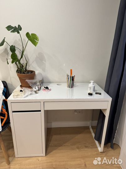 Стол IKEA микке mikke