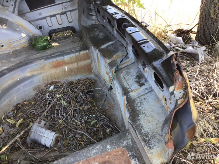 Задняя панель на Geely Emgrand