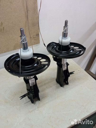 Передние амортизаторы chevrolet malibu 2016-2023