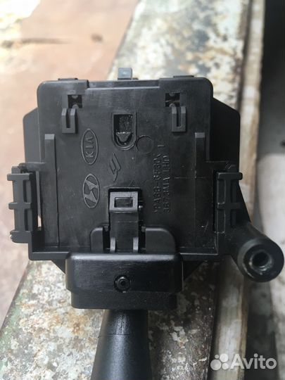 Продам ручку переключения поворота Hyundai 93410-2