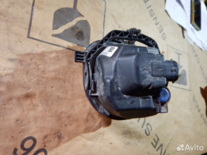 Фара противотуманная левая LED BMW X6 F16 X5 F15