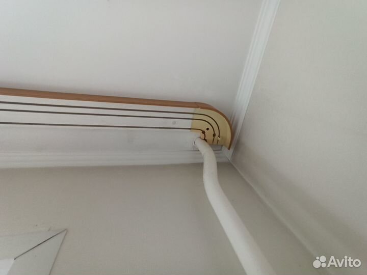 Карниз потолочный трёхрядный с поворотом (гардина)