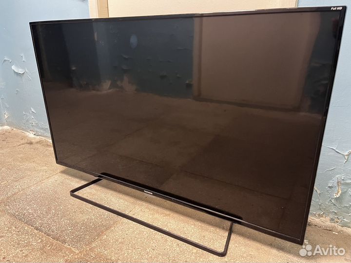 Телевизор SMART tv на запчасти