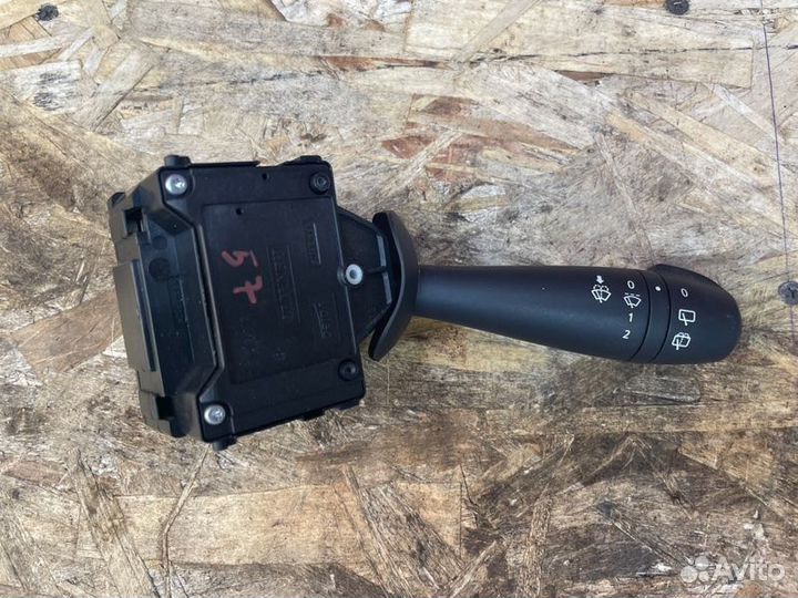 Переключатель стеклоочистителей Renault Sandero