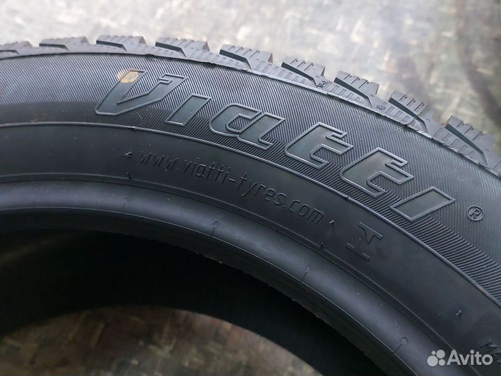 Viatti Brina Nordico V-522 215/50 R17 91T