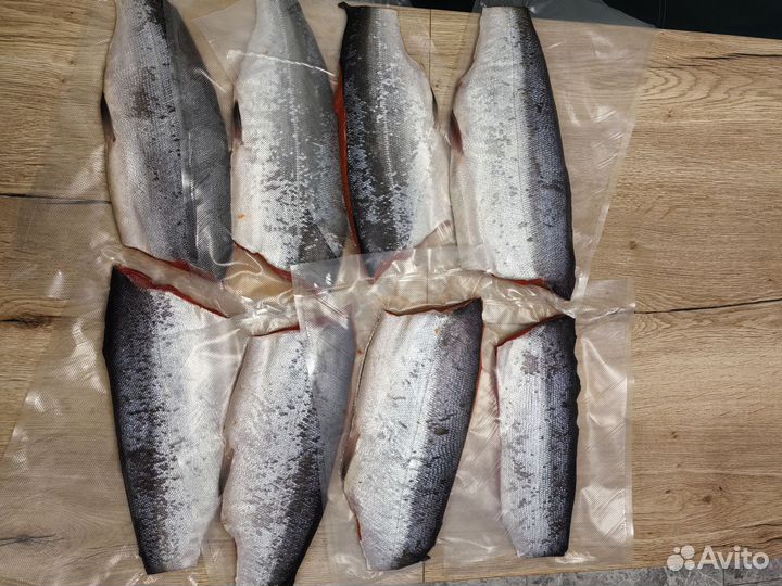 Икра красная и присервы из нерки