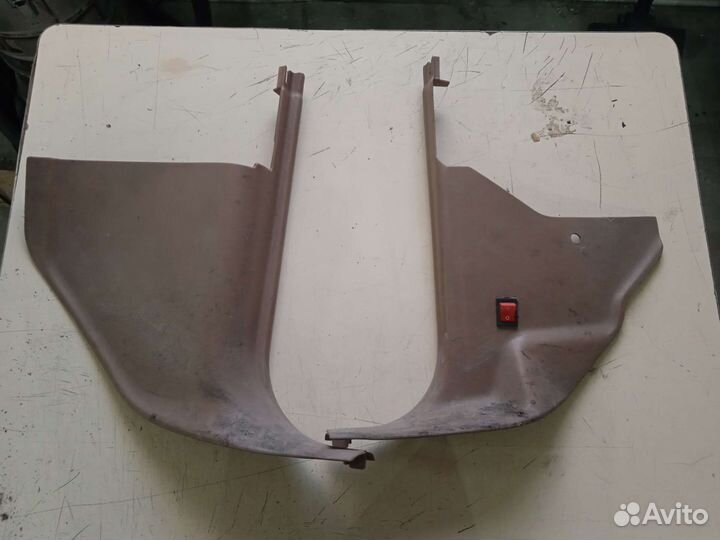 Обшивка стойки нижняя Ford Explorer 2 Форд