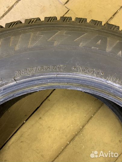 Bridgestone Blizzak Ice 225/65 R17 106T