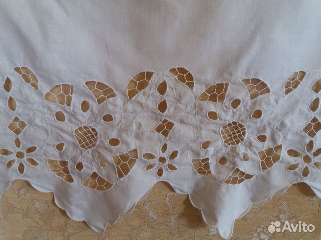 Подзор на кровать.занавеска старинная