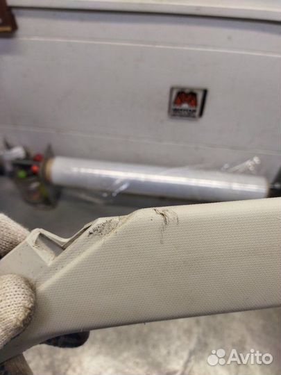 Обшивка двери багажника правая Ford Focus 3