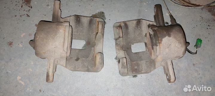 Кулак поворотный в сборе со ступицей для Suzuki