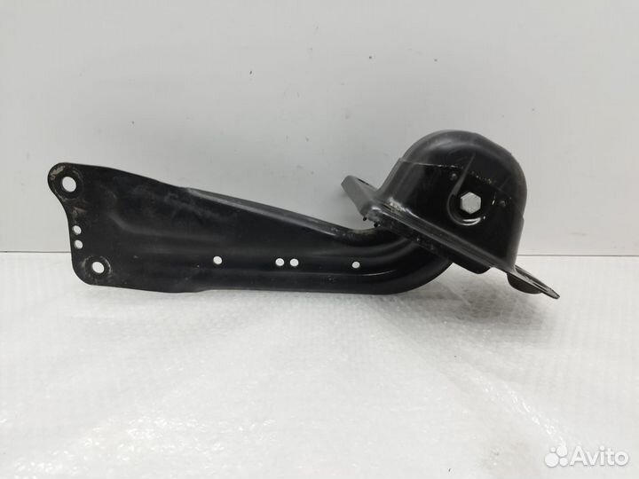 Задний левый продольный рычаг Skoda Kodiaq