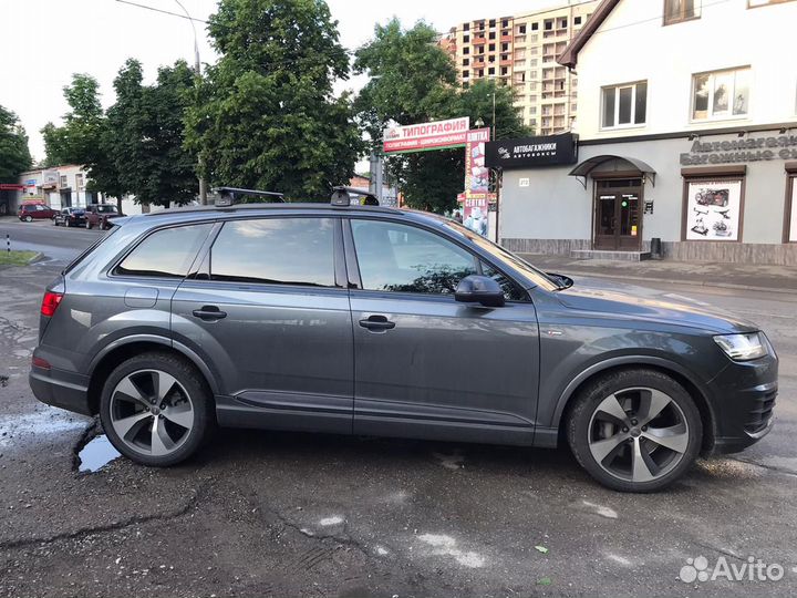 Багажник крыло на крышу Audi Q7