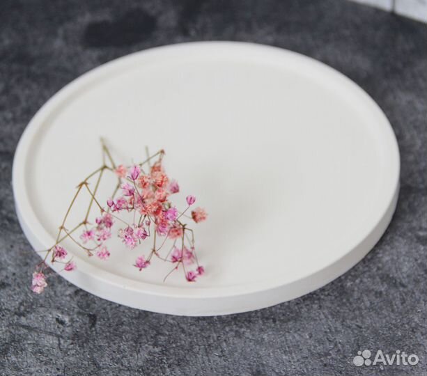 Декоративные подставки из гипса. Круглые. Разные