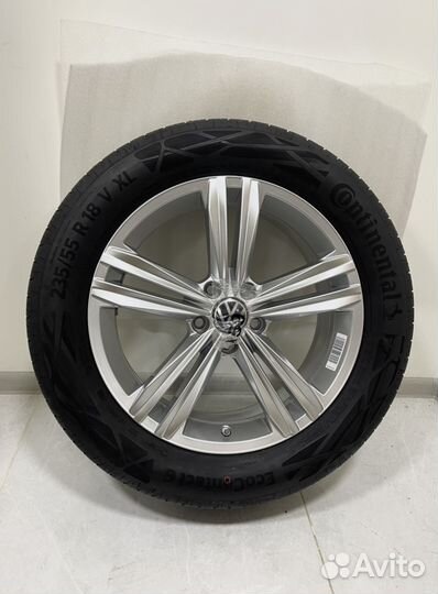 Новые Volkswagen Toguan, Michelin 235/55 R18