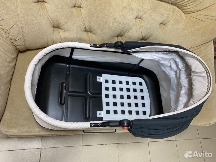 Коляска zippy 2 в 1