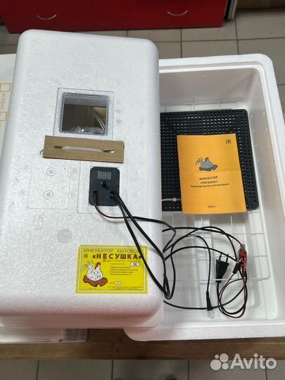 Инкубатор для яиц автоматический