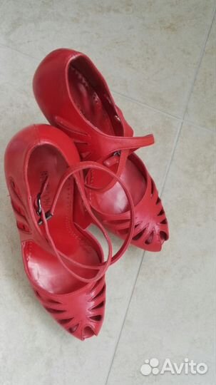 Босоножки Basconi красные