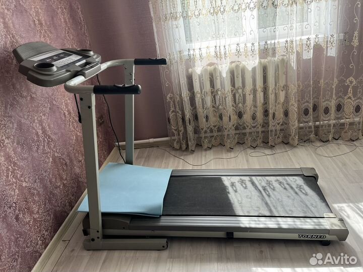 Электрическая беговая дорожка Torneo Linia T-203