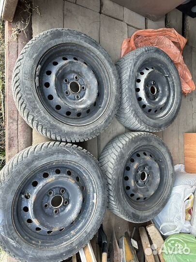 R16 Goodyear UltraGrip 255/55, PCD 5x114.3 DIA 64.1