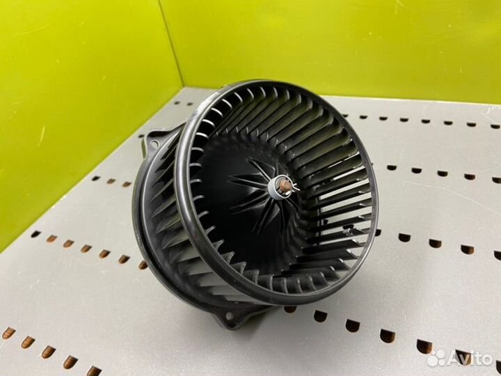 Вентилятор печки Kia Sorento 2 XM D4HB 2.2 2018