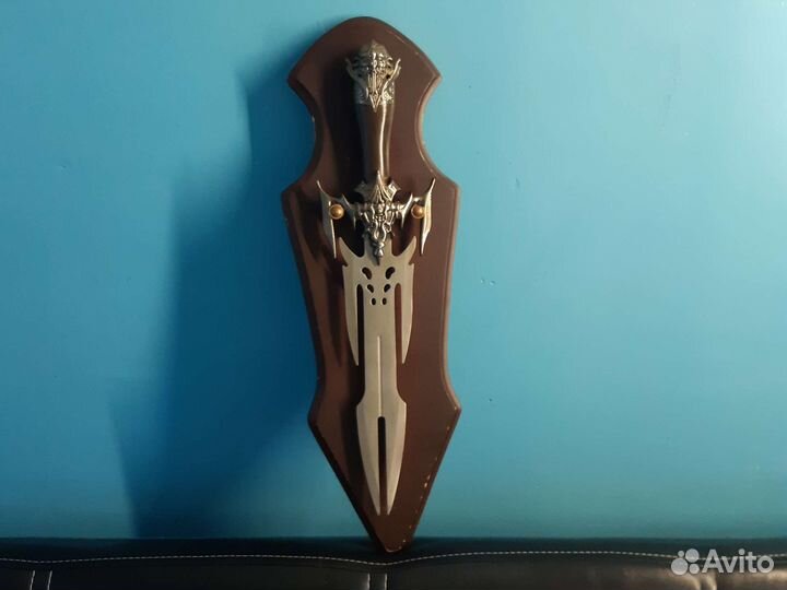 Нож настенный