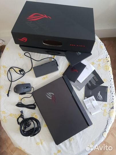 Игровой ноутбук Asus Rog Strix G15 G513QR-HF101T