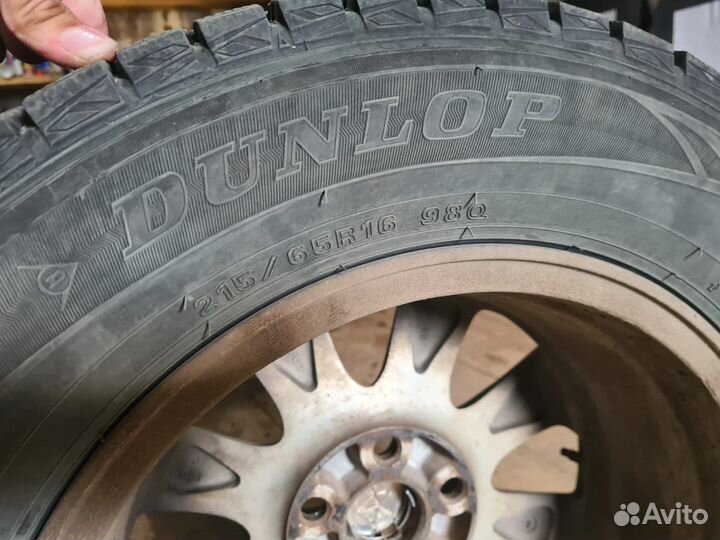 Dunlop Winter Maxx 215/65 R16