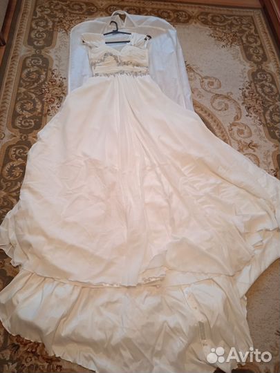 Свадебное платье 42 44 бу