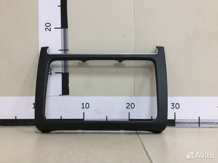 Рамка магнитолы Volkswagen Polo Sed RUS 2011