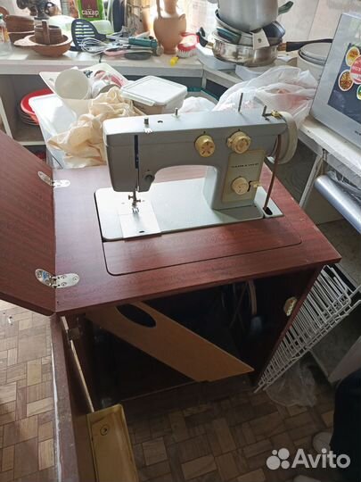 Швейная машинка чайка