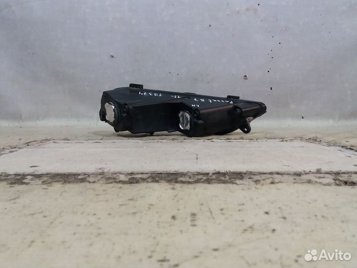 Фольцваген Пассат B7 2010- Туманка левая 19374