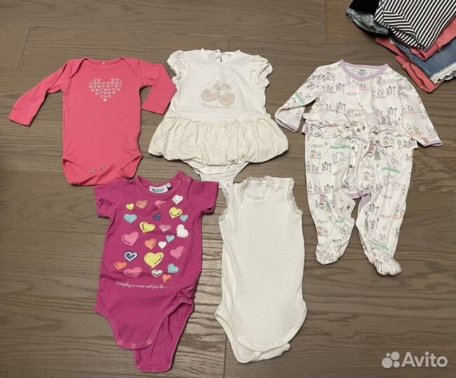 Одежда для девочки от 6 до 9 месяцев
