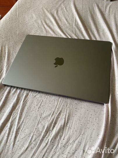 Apple macbook pro 16 m1 pro