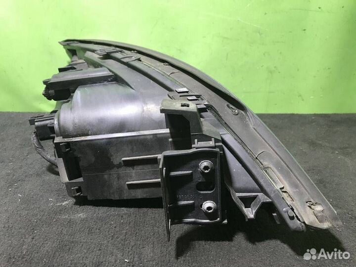 Фара левая галоген Ford Mondeo 3 2003-2007 рес