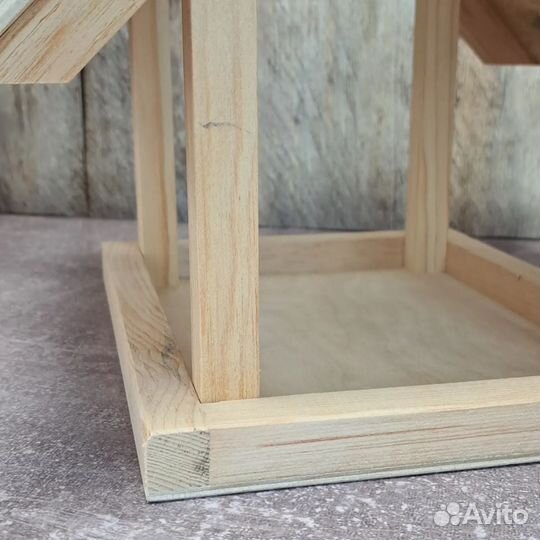 Кормушка для птиц