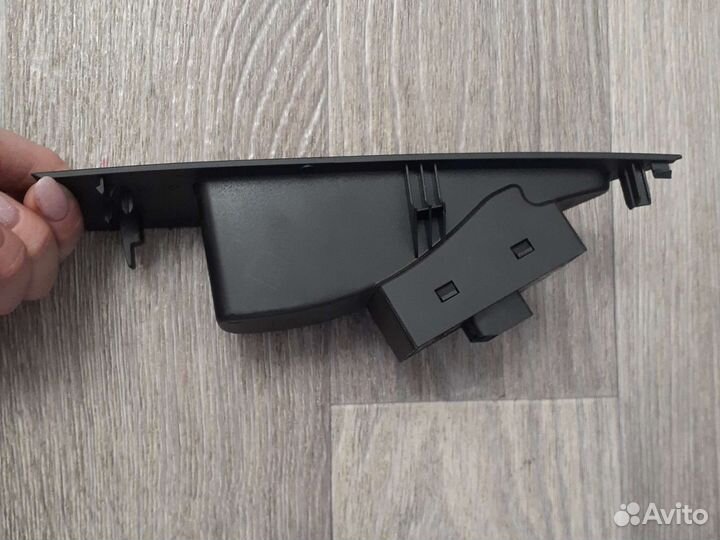 Блок управления стеклоподъемниками Opel Astra J хэ