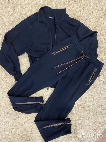 Костюм спортивный